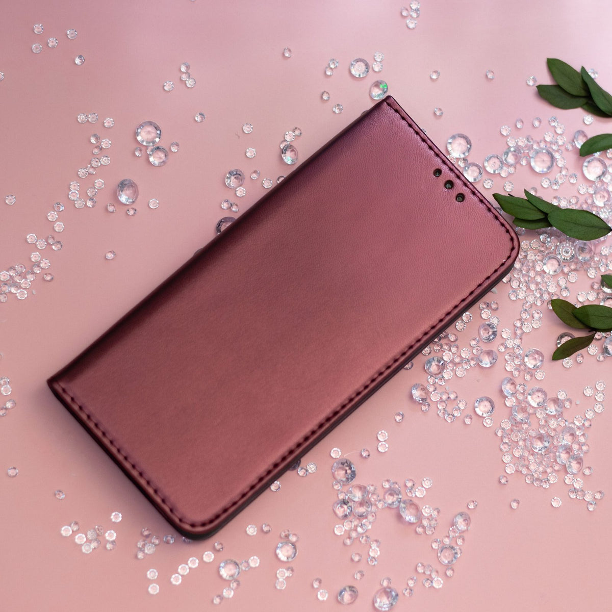 Viedais magnētiskais vāciņš tālruņiem Oppo A6 4G / A6 5G / A6X 4G / A6X 5G / A6S 4G / A6S 5G (globālā versija), sarkans