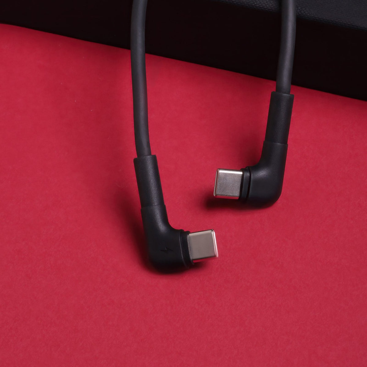 Maxlife kabelis MXUC-09 leņķa USB-C - USB-C 1,0 m 60W, melns