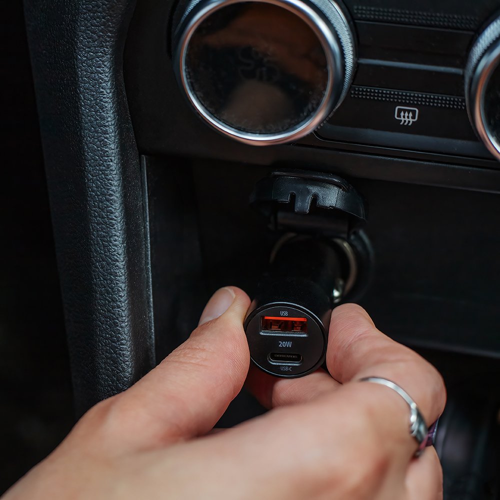 Maxlife auto lādētājs MXCC-04 PD QC 1x USB-C 1x USB 20W, melns