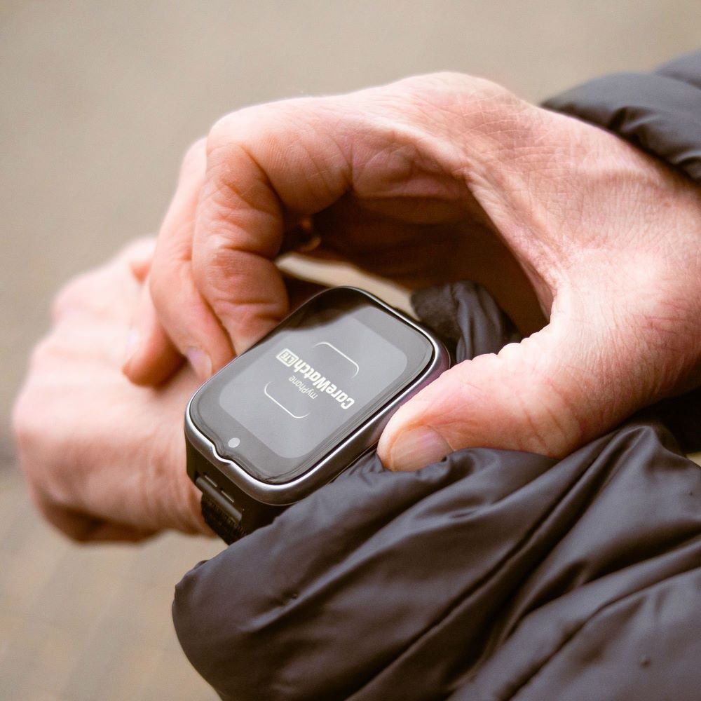 MyPhone viedpulkstenis CareWatch LTE, melns