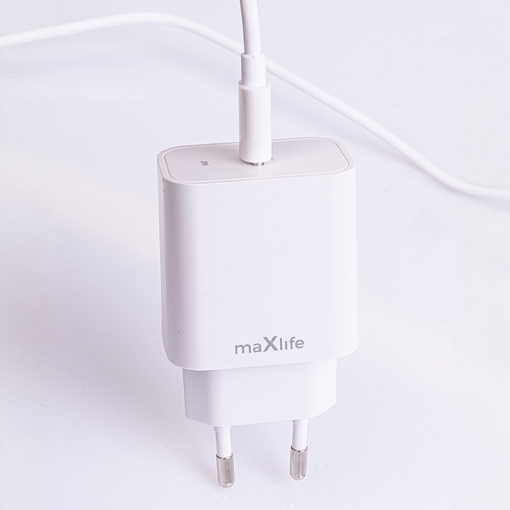 Maxlife MXTC-06-20C PD QC lādētājs 1x USB-C 20W balts + USB-C - USB-C kabelis 20W