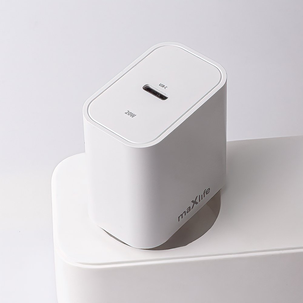 Maxlife MXTC-06-20C PD QC lādētājs 1x USB-C 20W balts + USB-C - USB-C kabelis 20W