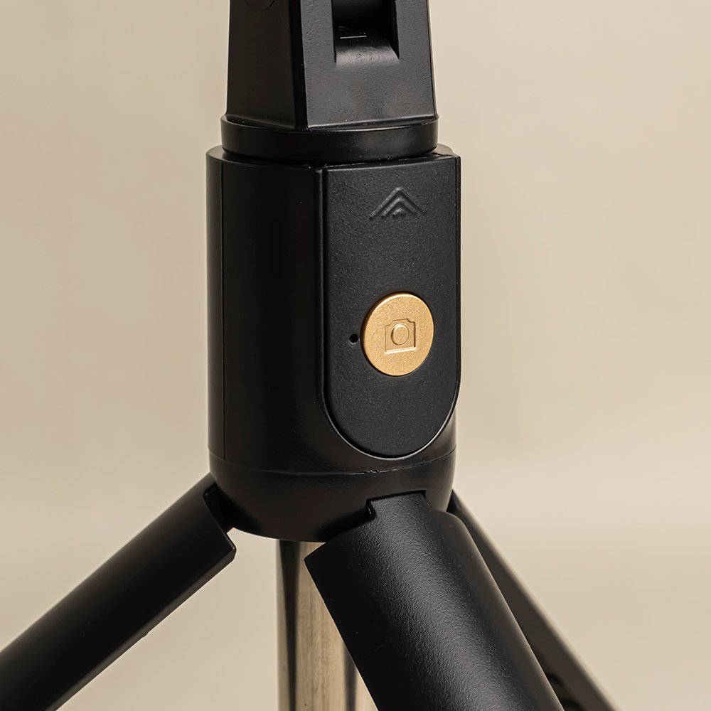 Maxlife Bluetooth selfija kāts trīskājis MXST-100, melns