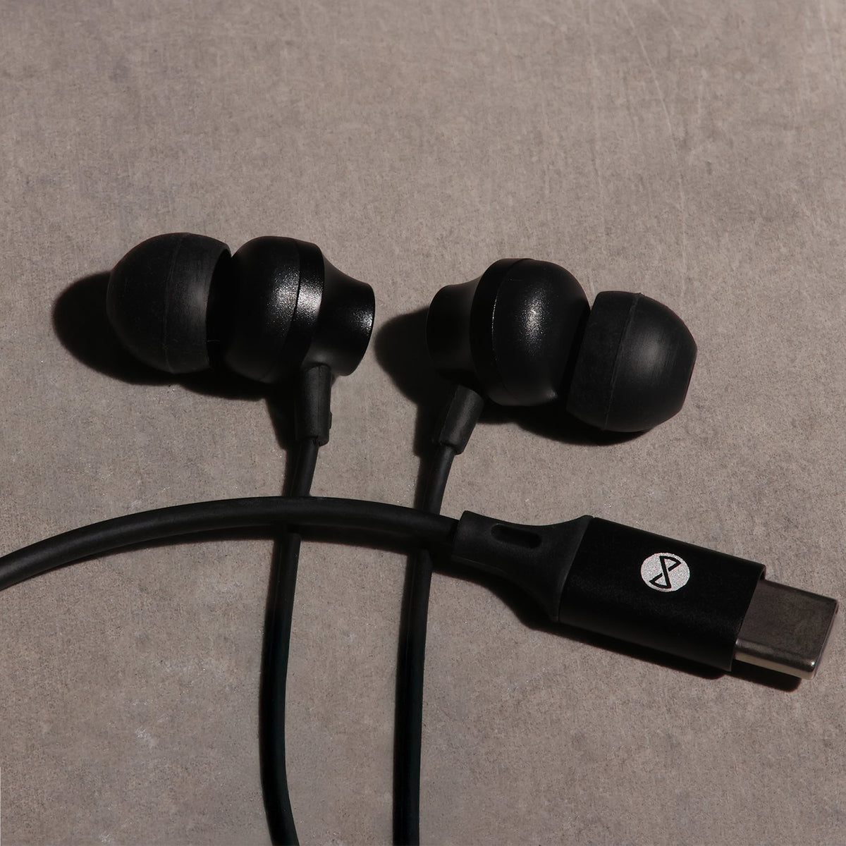 Forever vadu austiņas EP-02 USB-C, melnas