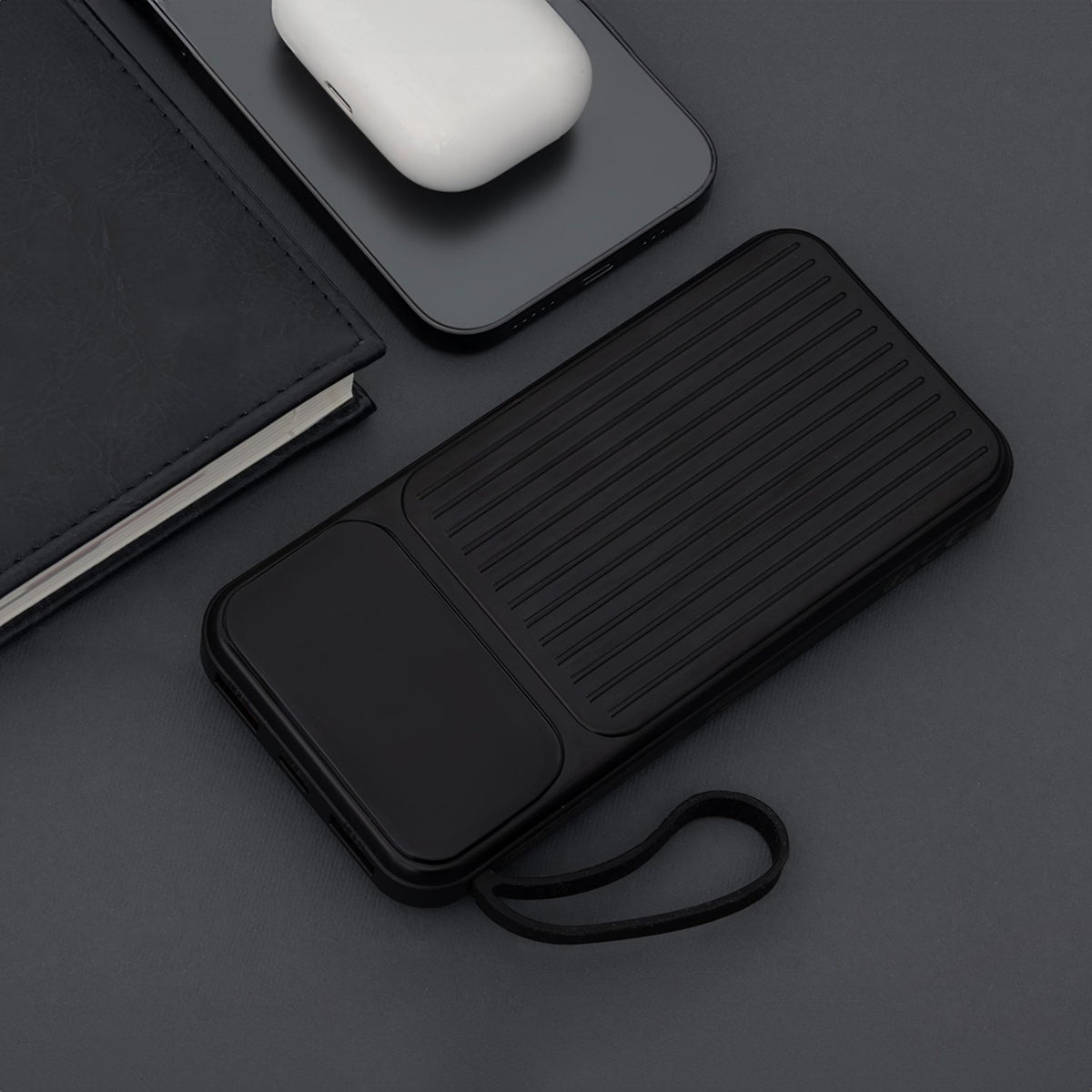 Maxlife pārnēsājamais akumulators ar iebūvētiem vadiem MXPB-06 PD QC 22,5W 10000 mAh melns