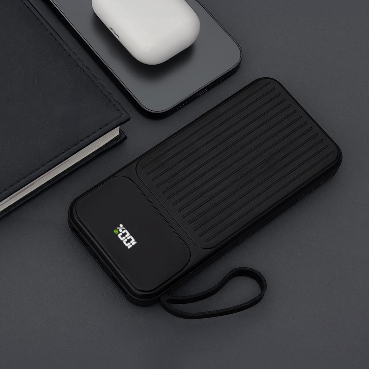 Maxlife pārnēsājamais akumulators ar iebūvētiem vadiem MXPB-06 PD QC 22,5W 10000 mAh melns