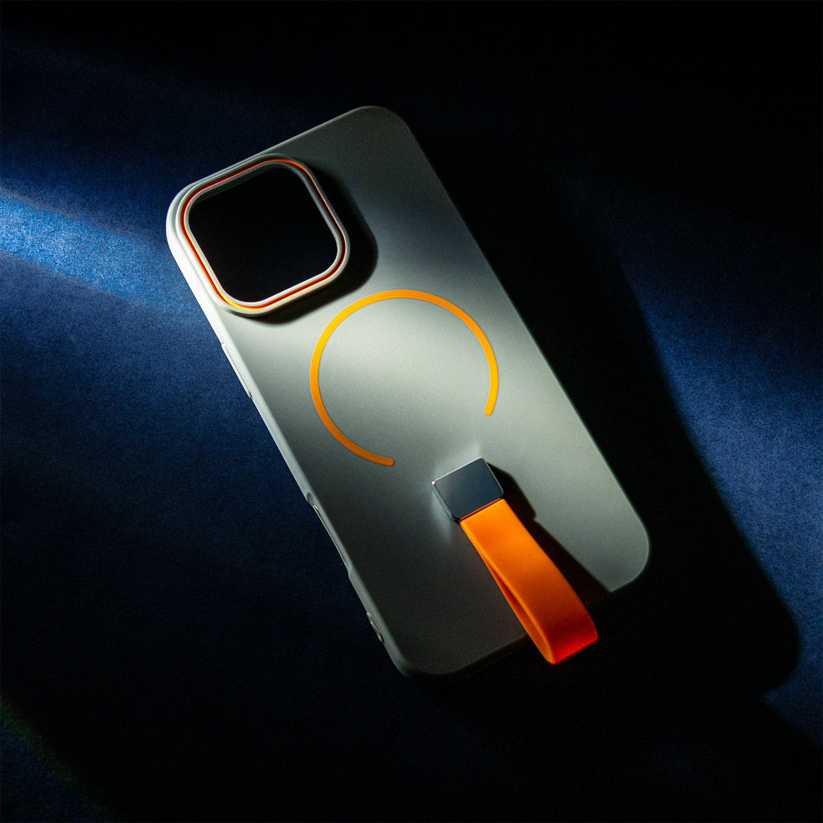 Loop Thin MagSafe vāciņš iPhone 15 6,1", pelēks