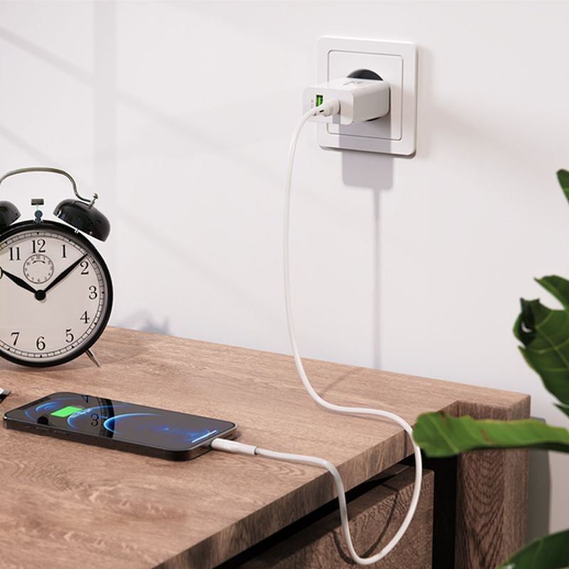 Tīkla lādētājs T-PHOX SPEEDY USB-C 20 W/USB 18 W (PD, QC) + Lightning kabelis 1 m, balts
