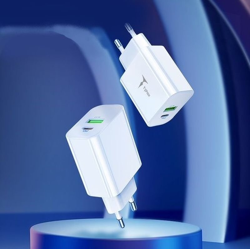 Tīkla lādētājs T-PHOX SPEEDY USB-C 20 W/USB 18 W (PD, QC) + Lightning kabelis 1 m, balts