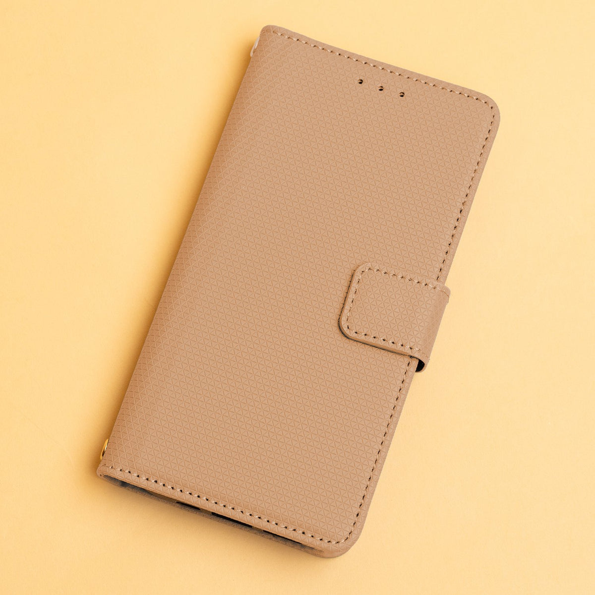 Viedais trīsstūra formas futrālis Xiaomi Redmi 14C 4G/ 14C 5G / Redmi A4 / POCO C75 brūns