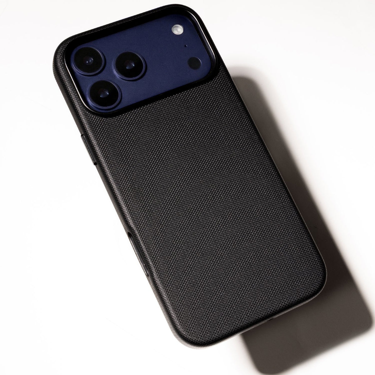 Etteri Elegant MagSafe vāciņš iPhone 17 6,3", melns