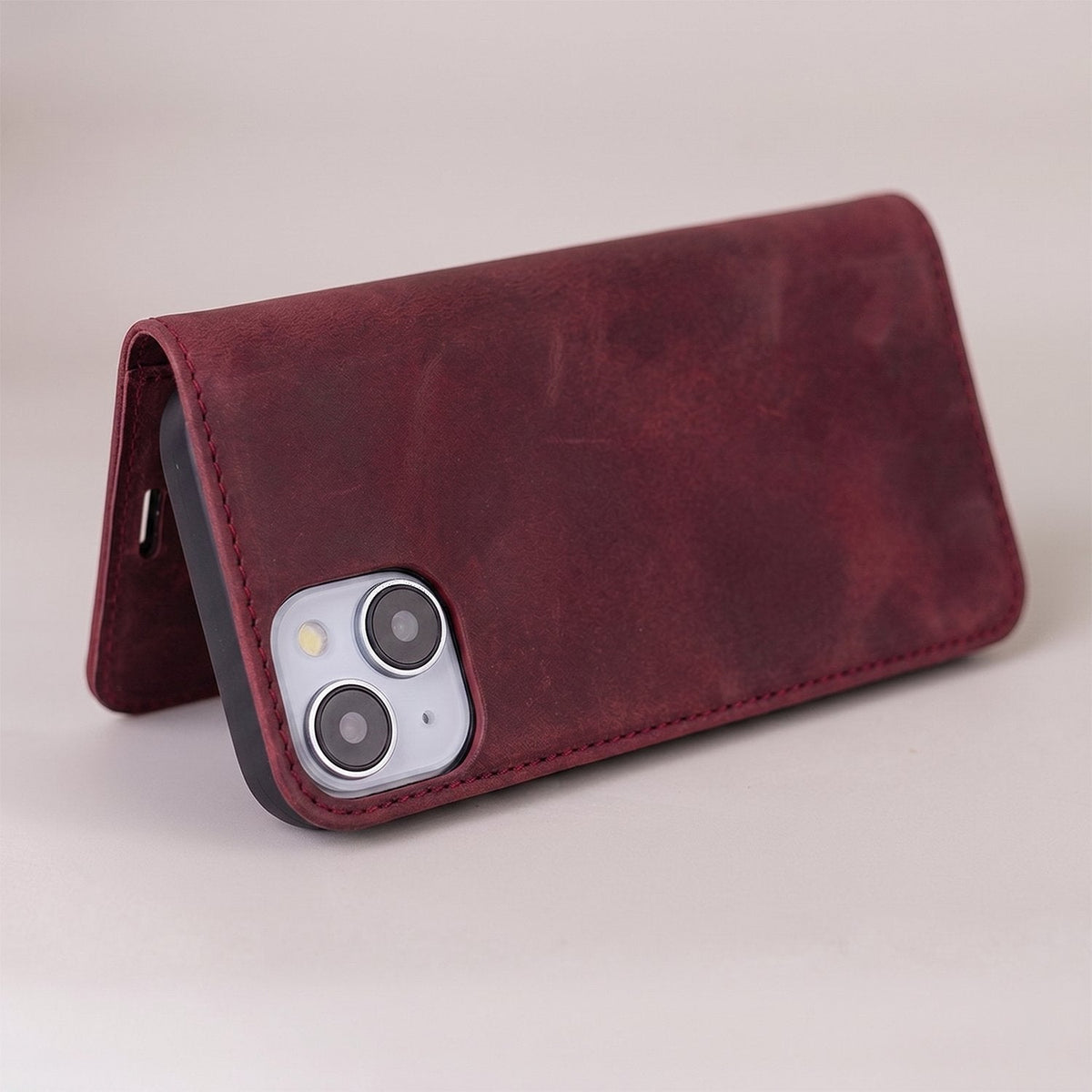 Smart Suede apvalks viedtālrunim Samsung Galaxy A17 4G / A17 5G / A26 5G / A18 5G, bordo krāsā