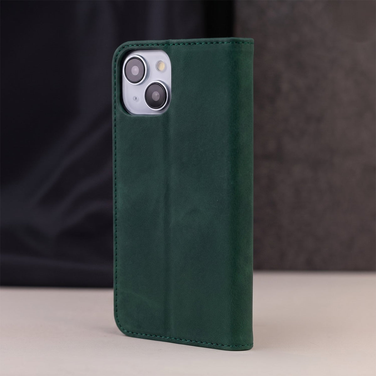 „Smart Suede“ apvalks „Google Pixel 11“ / „11 Pro“ zaļš