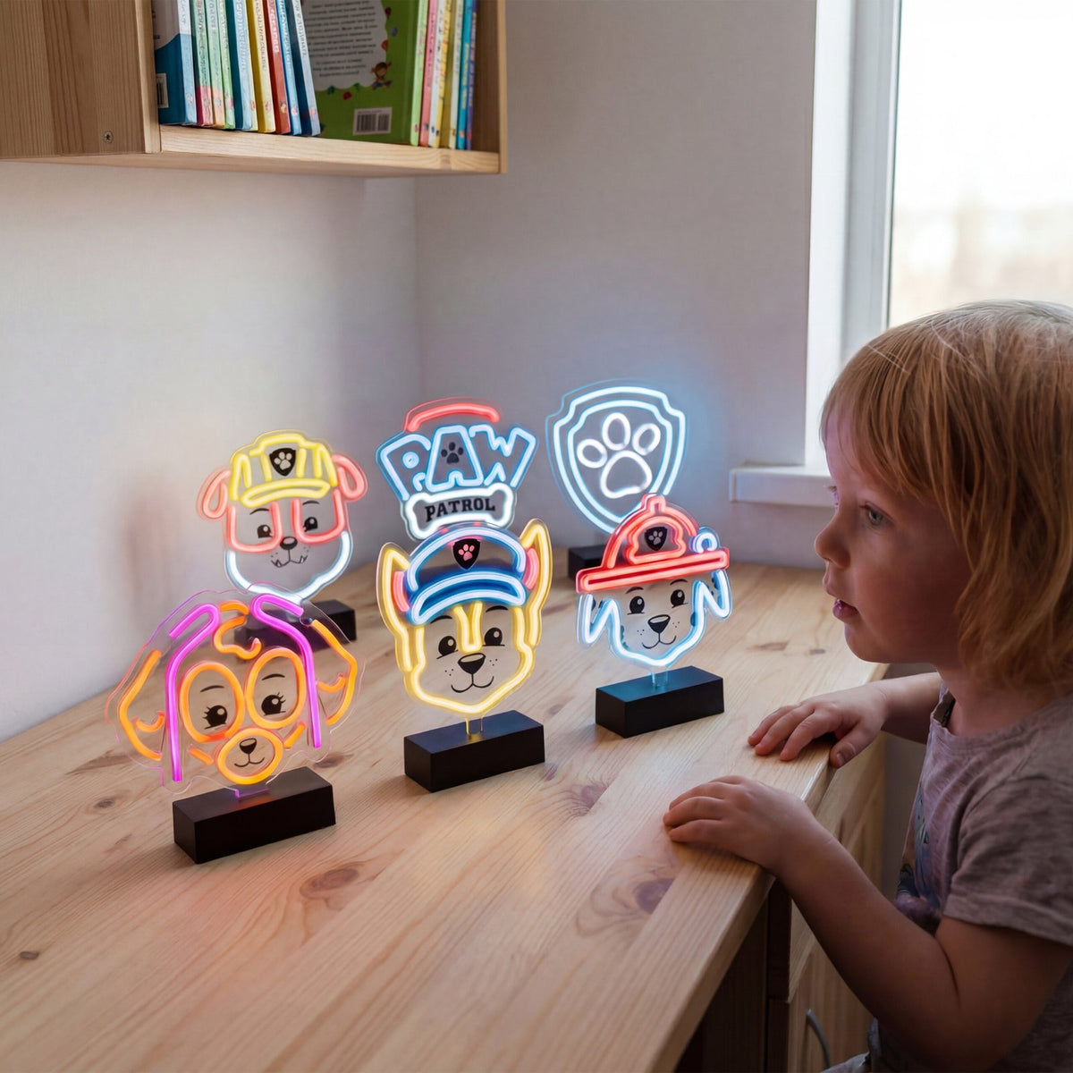 Neona LED uz statīva Paw Patrol - Logo OW-120146