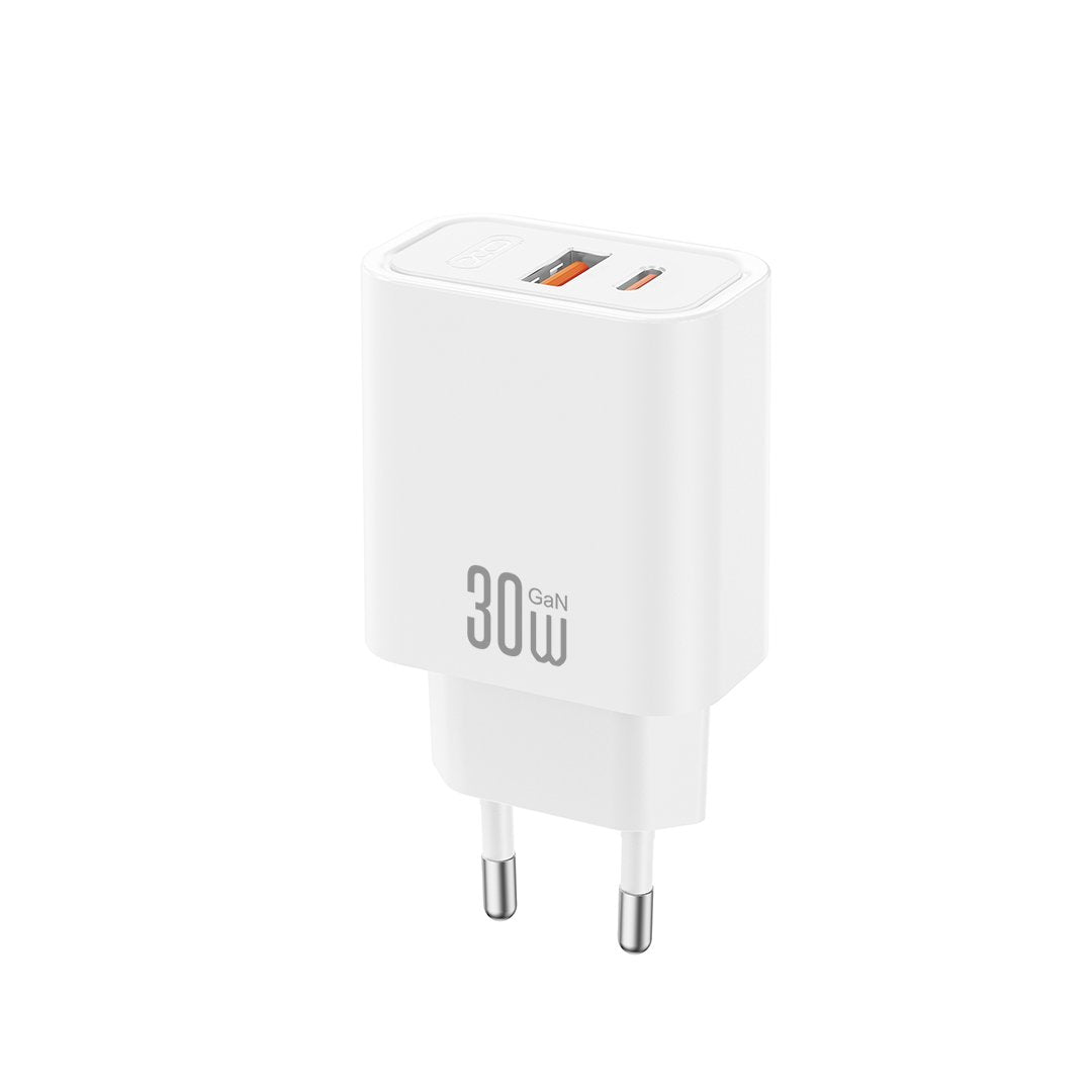 XO sienas lādētājs CE42 PD 30 W, 1x USB-C, 1x USB, balts