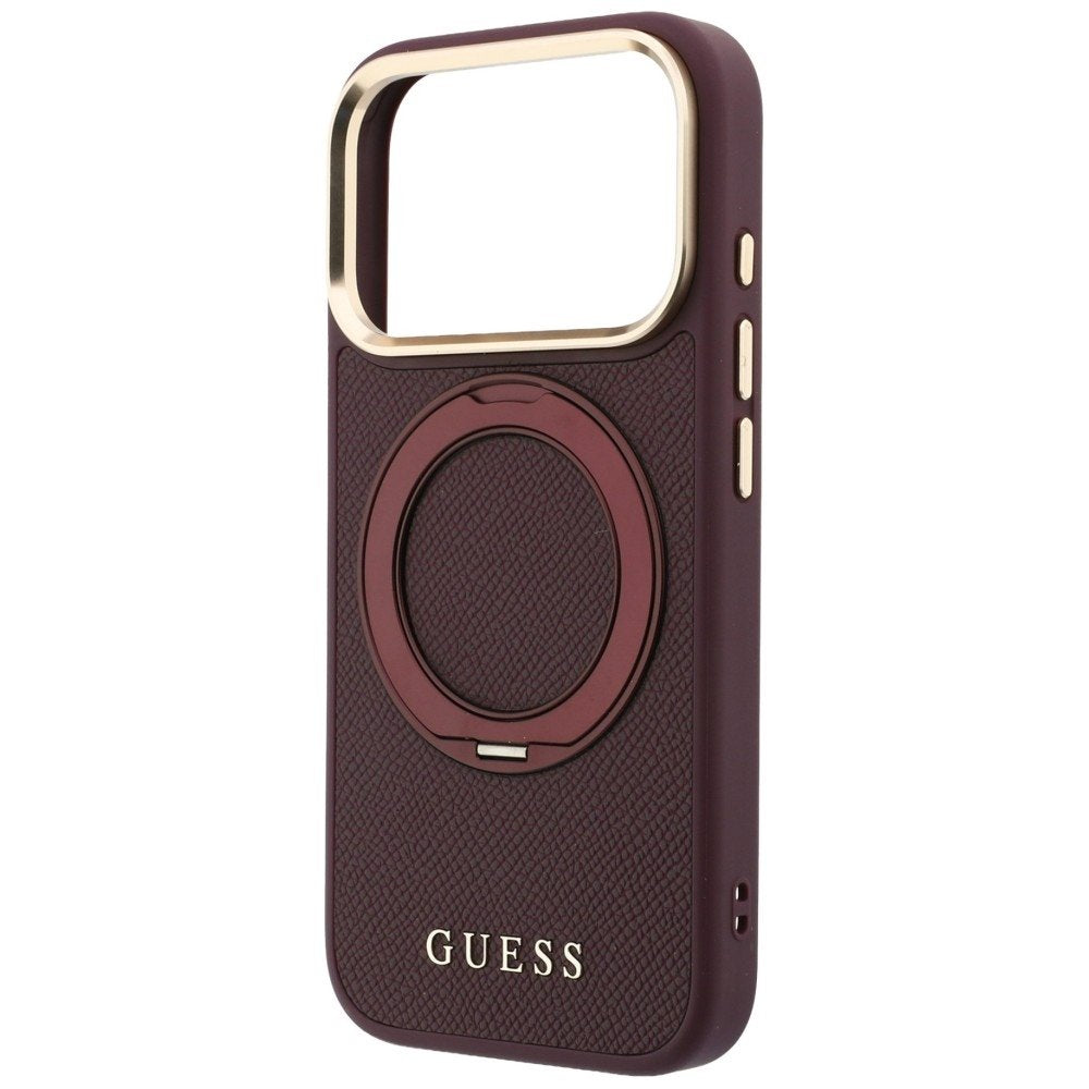 Guess Ring Stand 360 teksturēts klasiskais Logo MagSafe vāciņš iPhone 18 Pro Max / 17 Pro Max, bordo krāsā