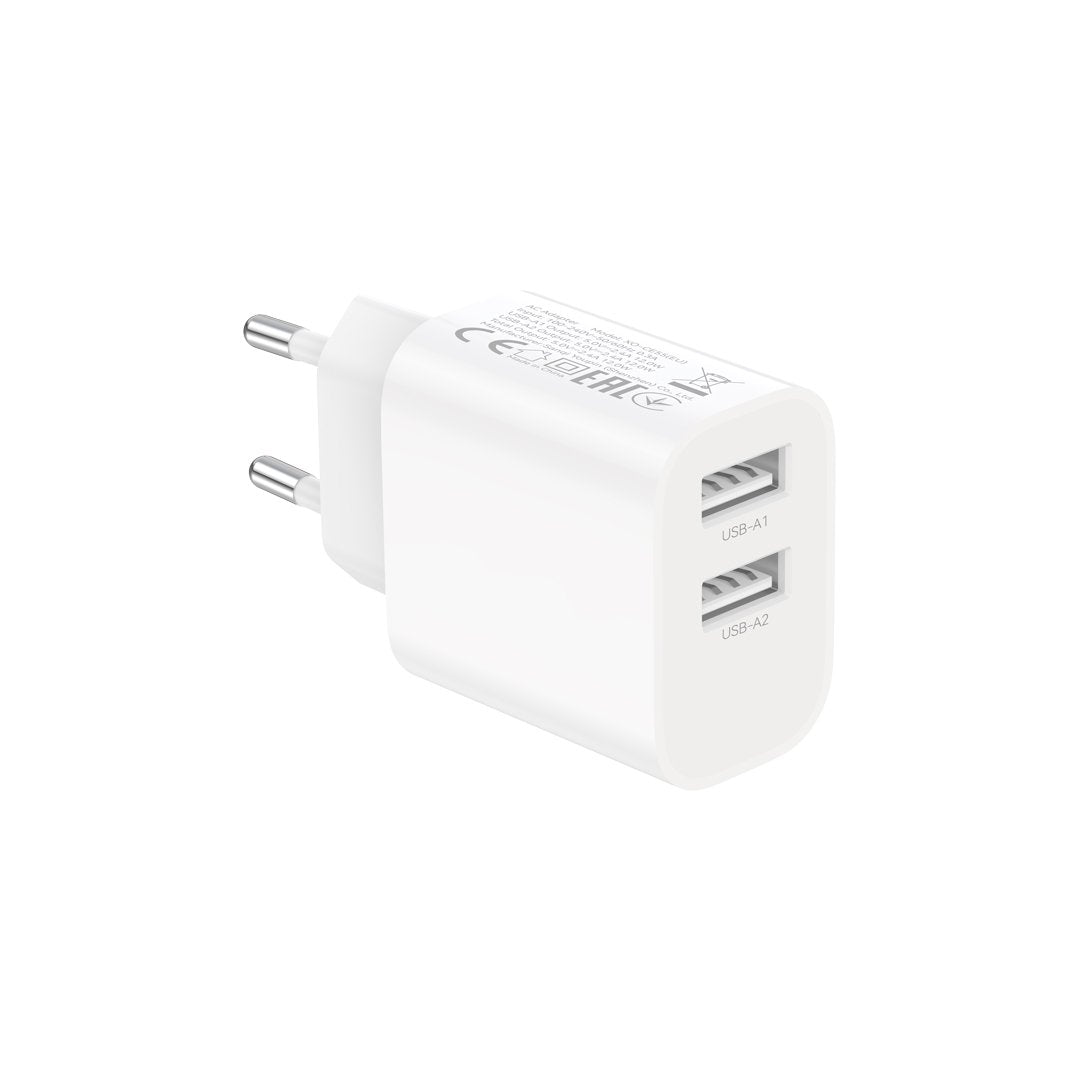 XO sienas lādētājs CE55 ar 2 USB pieslēgvietām (2,4 A), balts + Lightning kabelis
