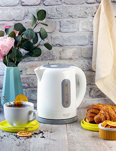 Adler tējkanna plastmasas 1,7 L