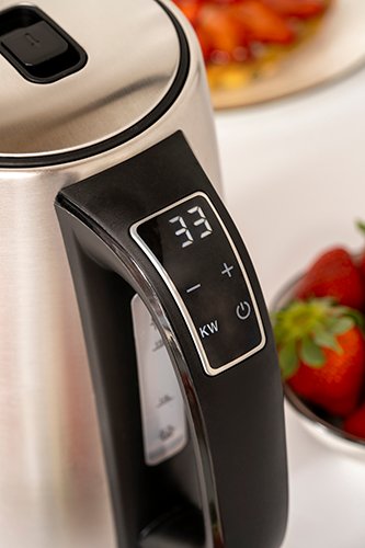 Adler elektriskā tējkanna 1,7L ar LCD displeju & temperatūras regulēšana