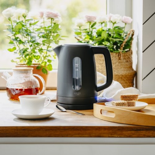 Adler tējkanna plastmasas 1,7 L melna | Strix