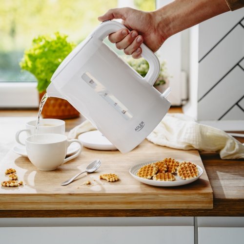 Adler elektriskā tējkanna 2,2 L