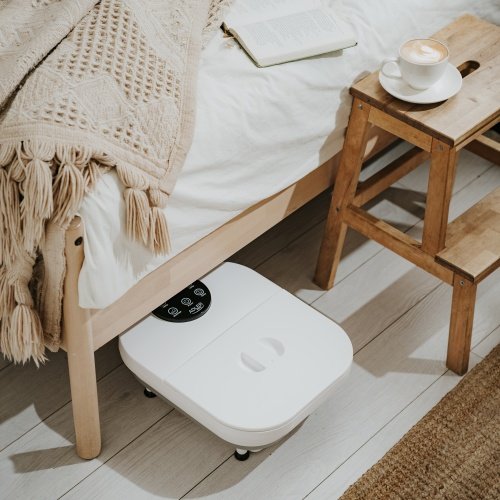 Salokāms kāju spa ar mehānisko masāžu, ūdens sildīšanu un LED vadību