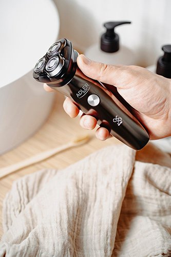 Elektriska skuveklis ar bārdas trimeri- LED - USB - IPX7