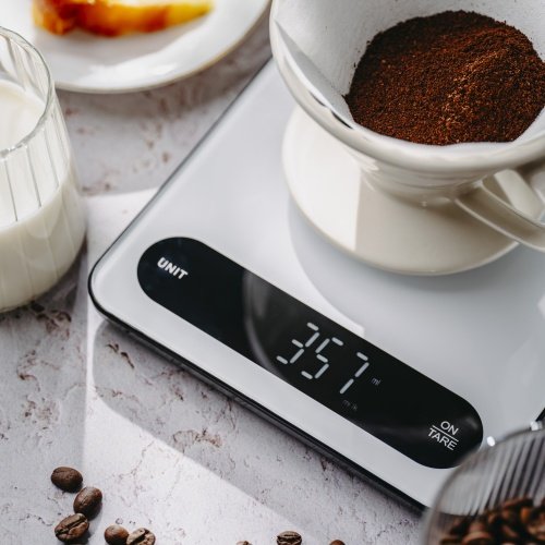Adler virtuves svari 10kg USB lādētājs