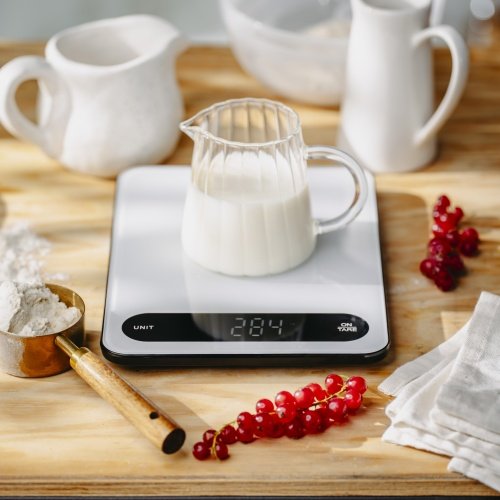 Adler virtuves svari 10kg USB lādētājs