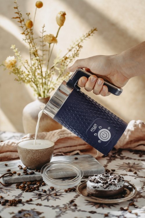 Piena putotājsi - putotājs un sildītājs (latte un kapučino)