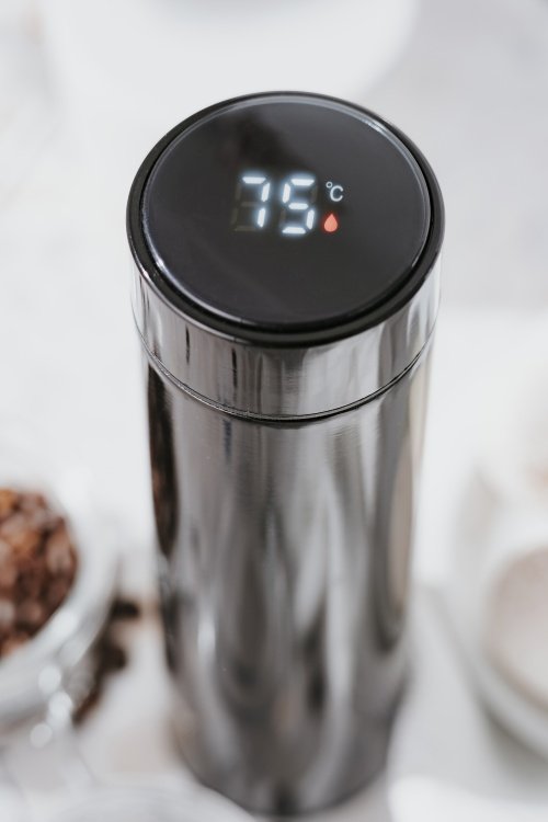 Termoskanna ar LED apgaismojumu, 473 ml, melna