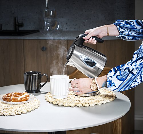 Mesko elektriskā tējkanna metāla 1,0 L